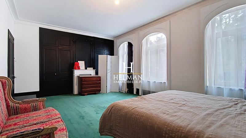 Maison - 433 m² - 12 pièces