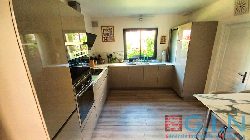 Maison - 170 m² - 7 pièces