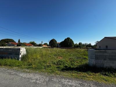 Terrain - 746 m²