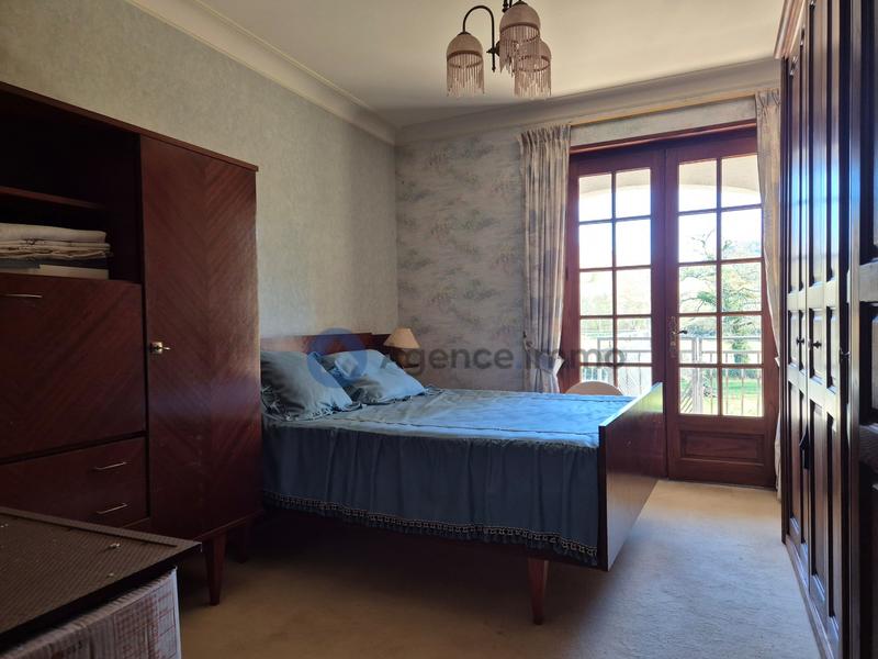 Villa - 240 m² - 7 pièces