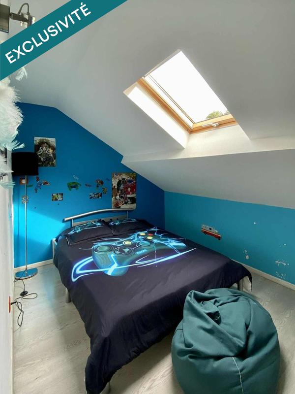 Maison - 121 m² - 8 pièces