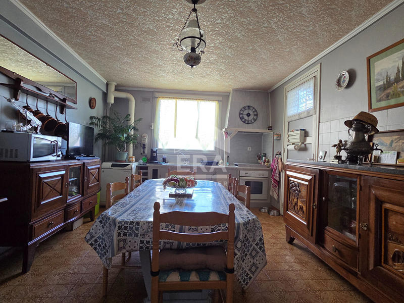 Maison - 151 m² - 8 pièces