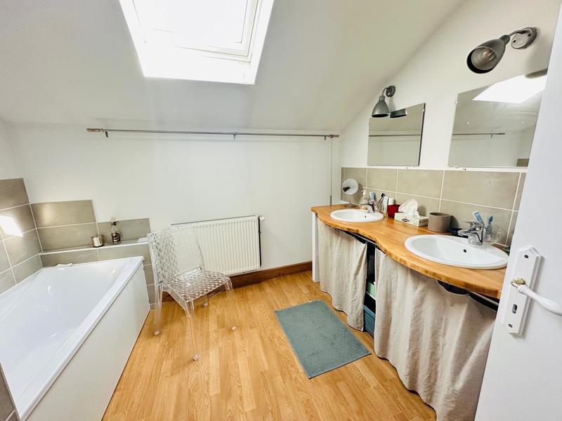 Maison - 156 m² - 6 pièces