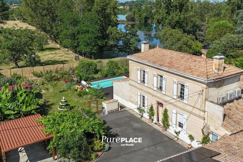 Maison de maîtres - 270 m² - 7 pièces