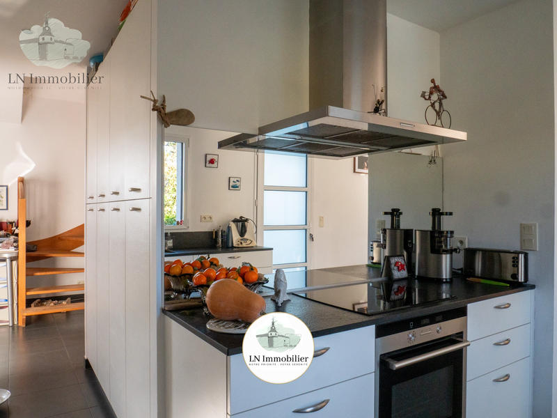 Maison - 93 m² - 5 pièces