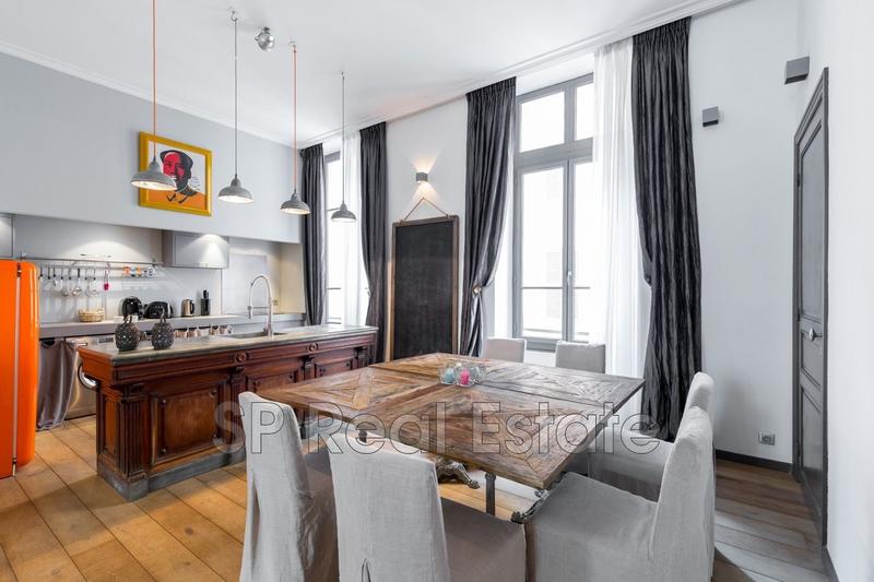 Appartement - 152 m² - 5 pièces