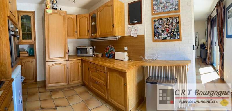 Maison - 374 m² - 9 pièces