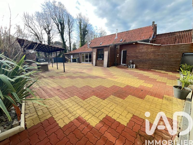 Maison - 255 m² - 8 pièces