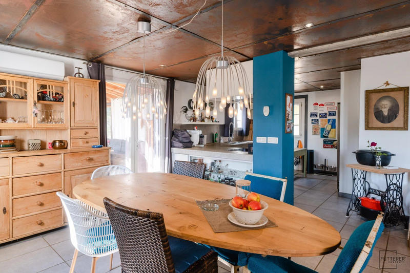 Maison - 355 m² - 12 pièces