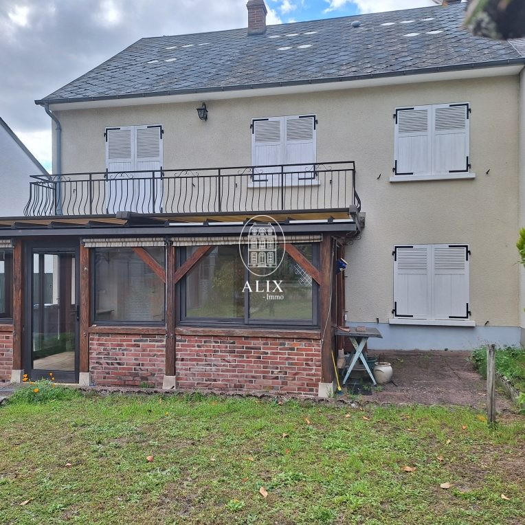 Maison - 150 m² - 8 pièces