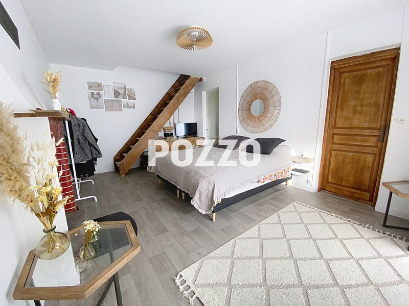 Maison - 199 m² - 7 pièces
