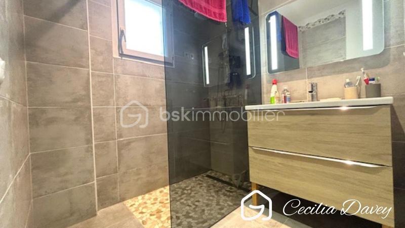 Propriété - 133 m² - 6 pièces