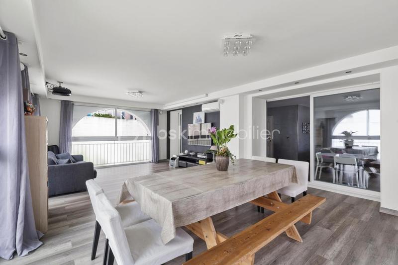 Appartement - 117 m² - 4 pièces