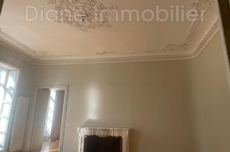 Appartement - 188 m² - 7 pièces