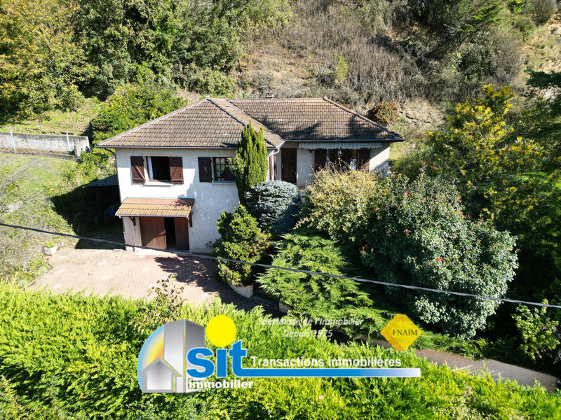 Maison - 95 m² - 5 pièces