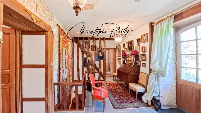 Propriété - 310 m² - 11 pièces