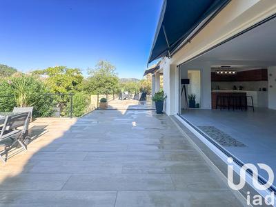 Maison - 137 m² - 5 pièces