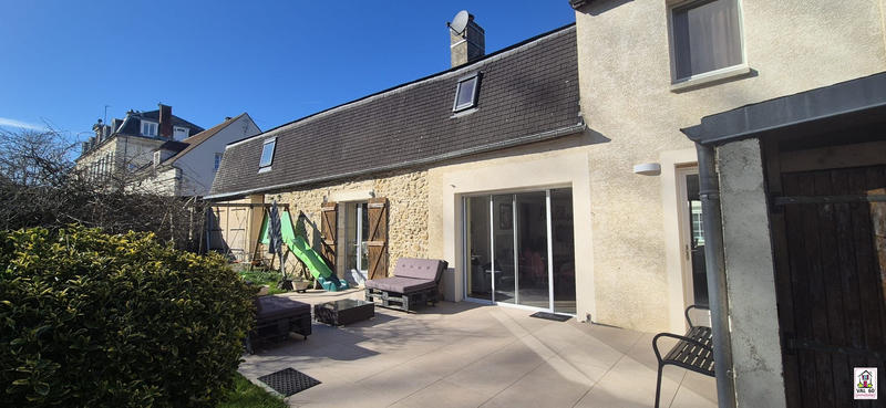 Maison ancienne - 258 m² - 8 pièces