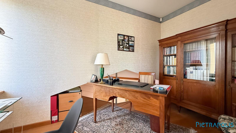 Maison contemporaine - 280 m² - 8 pièces