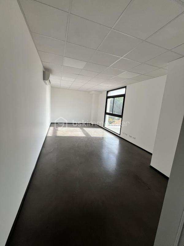 Bureau - 155 m² - 4 pièces