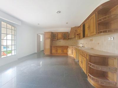 Maison - 178 m² - 5 pièces