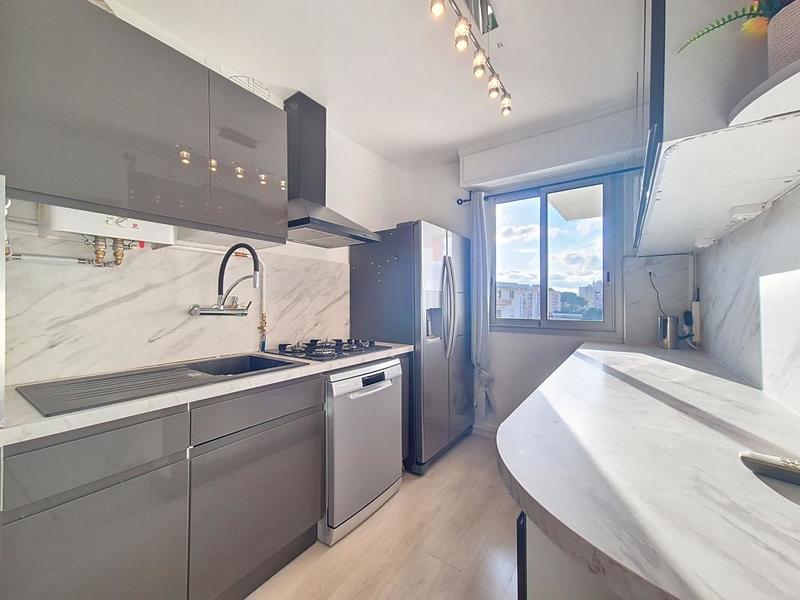 Appartement - 83 m² - 4 pièces