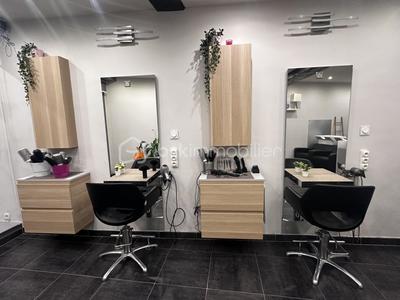 Beauté / Bien-être - 42 m²