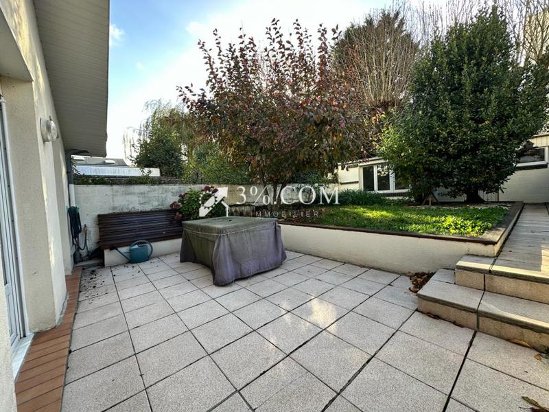 Appartement - 90 m² - 5 pièces