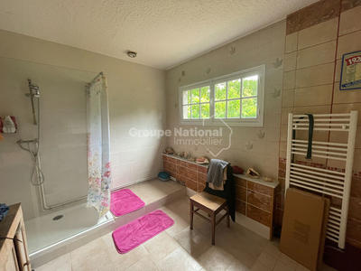 Maison - 310 m² - 7 pièces