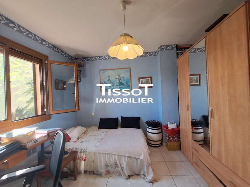 Maison traditionnelle - 96 m² - 4 pièces