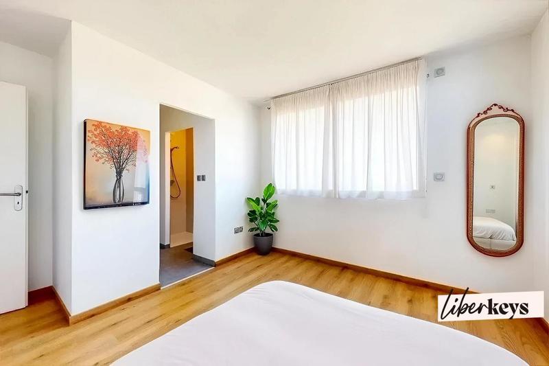 Duplex - 104 m² - 5 pièces