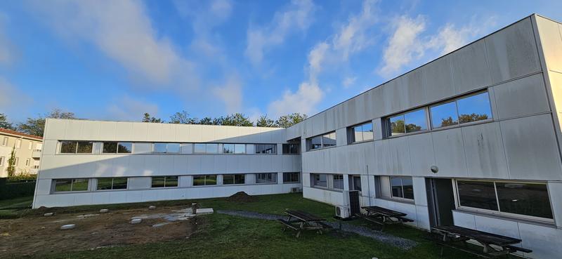 Immeuble - 1 163 m² - 60 pièces