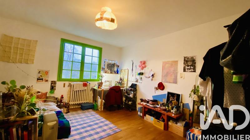 Maison - 305 m² - 10 pièces