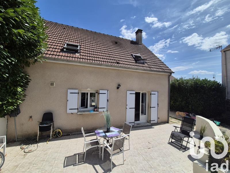 Maison - 92 m² - 5 pièces