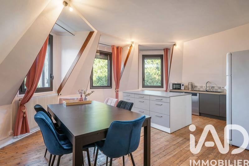 Maison - 980 m² - 35 pièces