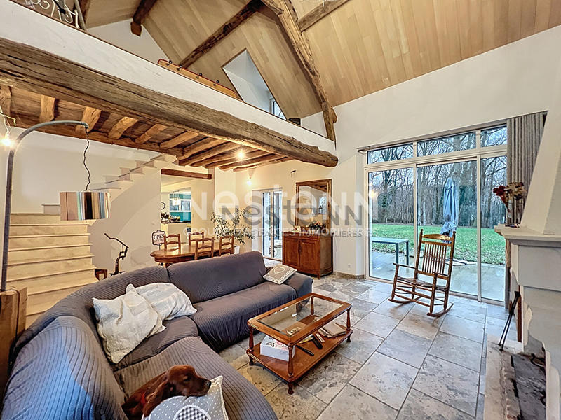 Maison - 261 m² - 8 pièces