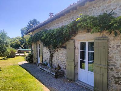 Maison - 96 m² - 5 pièces