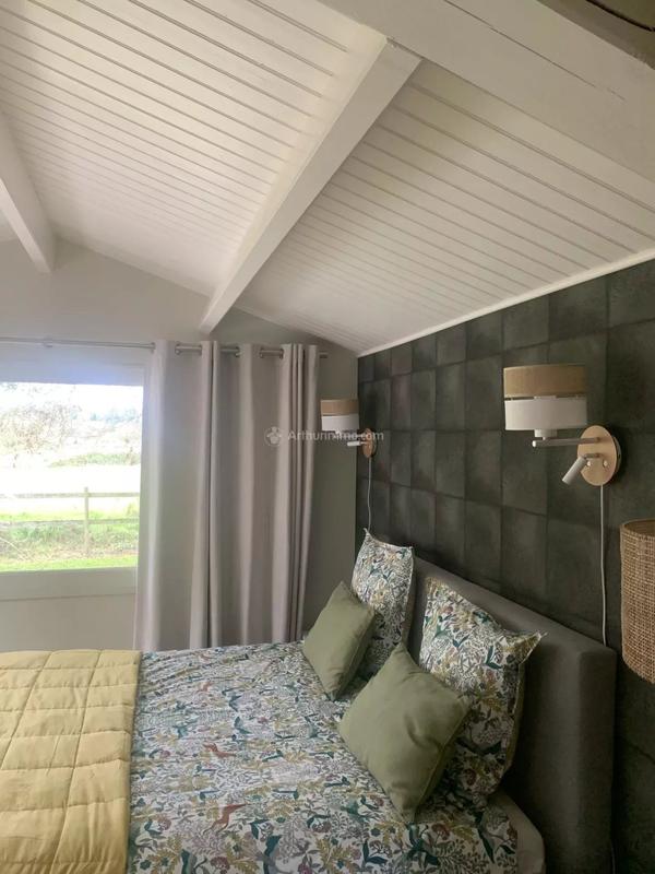 Maison - 200 m² - 11 pièces