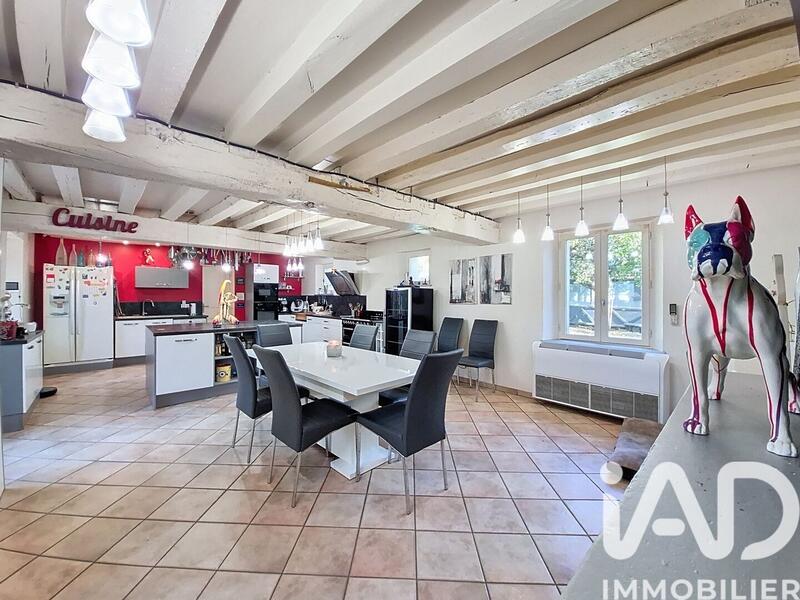 Maison - 186 m² - 7 pièces