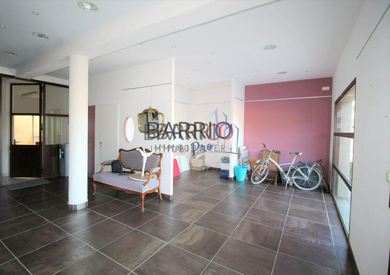 Bureau - 225 m² - 6 pièces