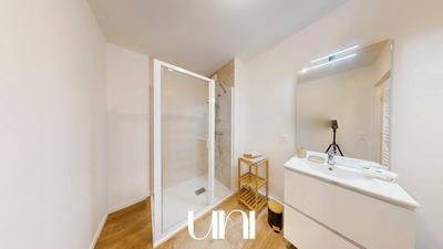 Appartement - 86 m² - 4 pièces