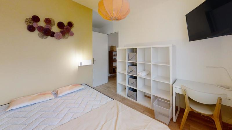 Appartement - 85 m² - 5 pièces