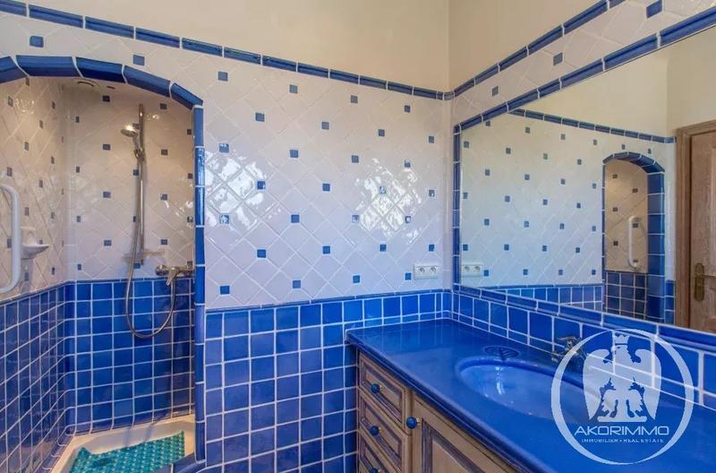 Villa - 181 m² - 7 pièces