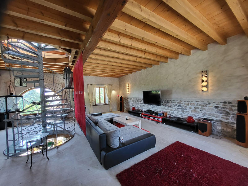 Corps de ferme - 483 m² - 8 pièces