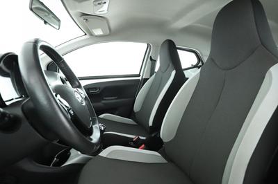 Toyota Aygo 1.0 Vvt-i X-Play 5p 69 ch