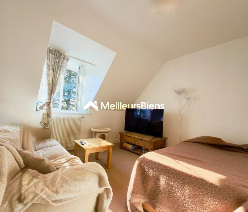 Maison - 166 m² - 7 pièces