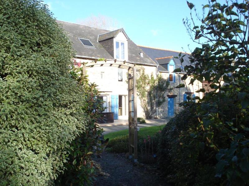 Maison chambre d'hôtes - 328 m²