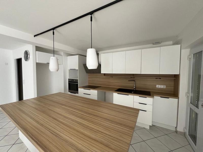 Appartement - 122 m² - 5 pièces