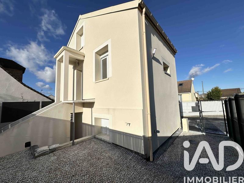 Maison - 64 m² - 4 pièces