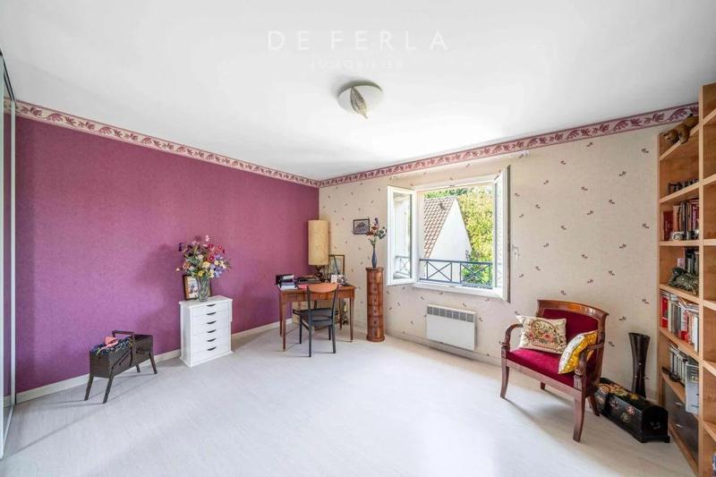 Maison - 230 m² - 5 pièces